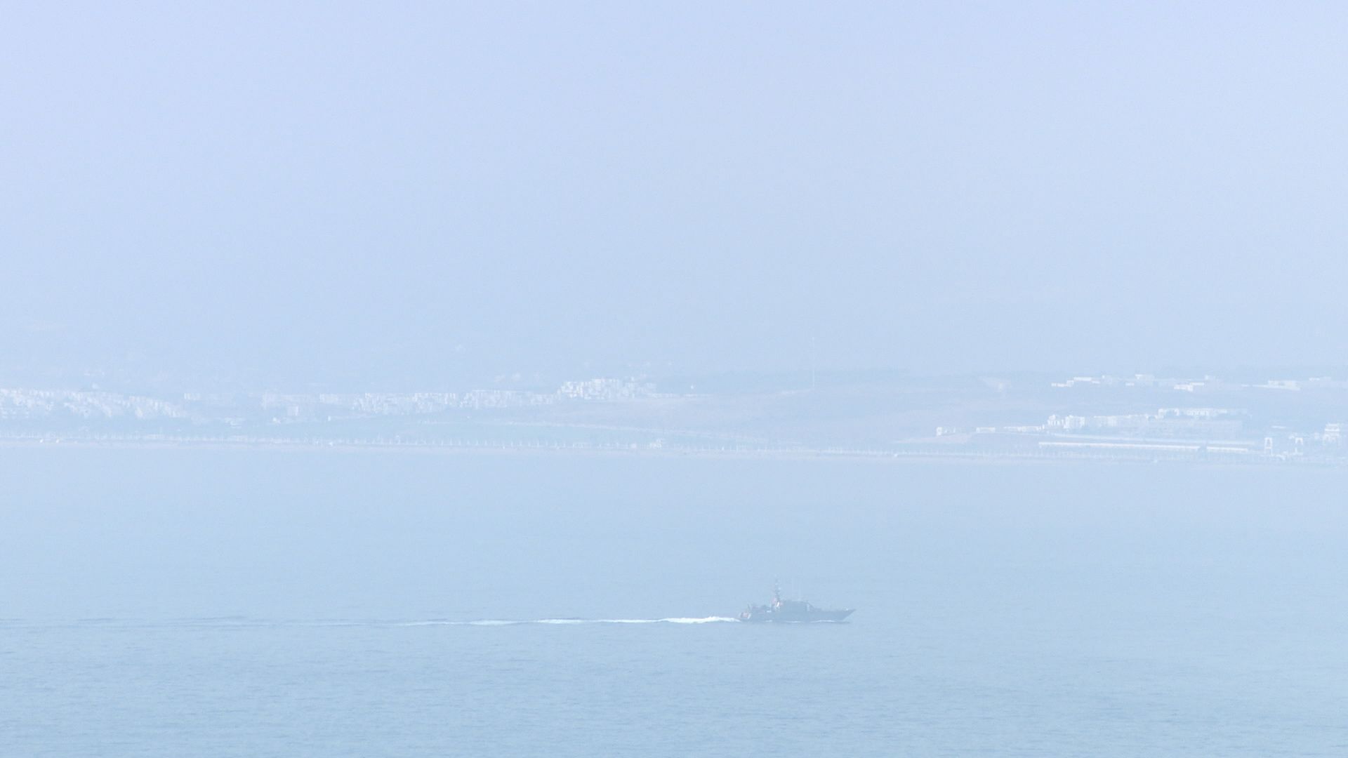 Alrededor de medio centenar de inmigrantes aprovechan la niebla para intentar entrar en Ceuta
