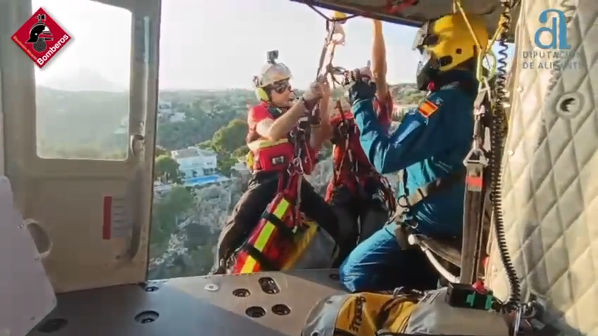 Rescatan a escalador herido tras caer por un acantilado en Xàbia