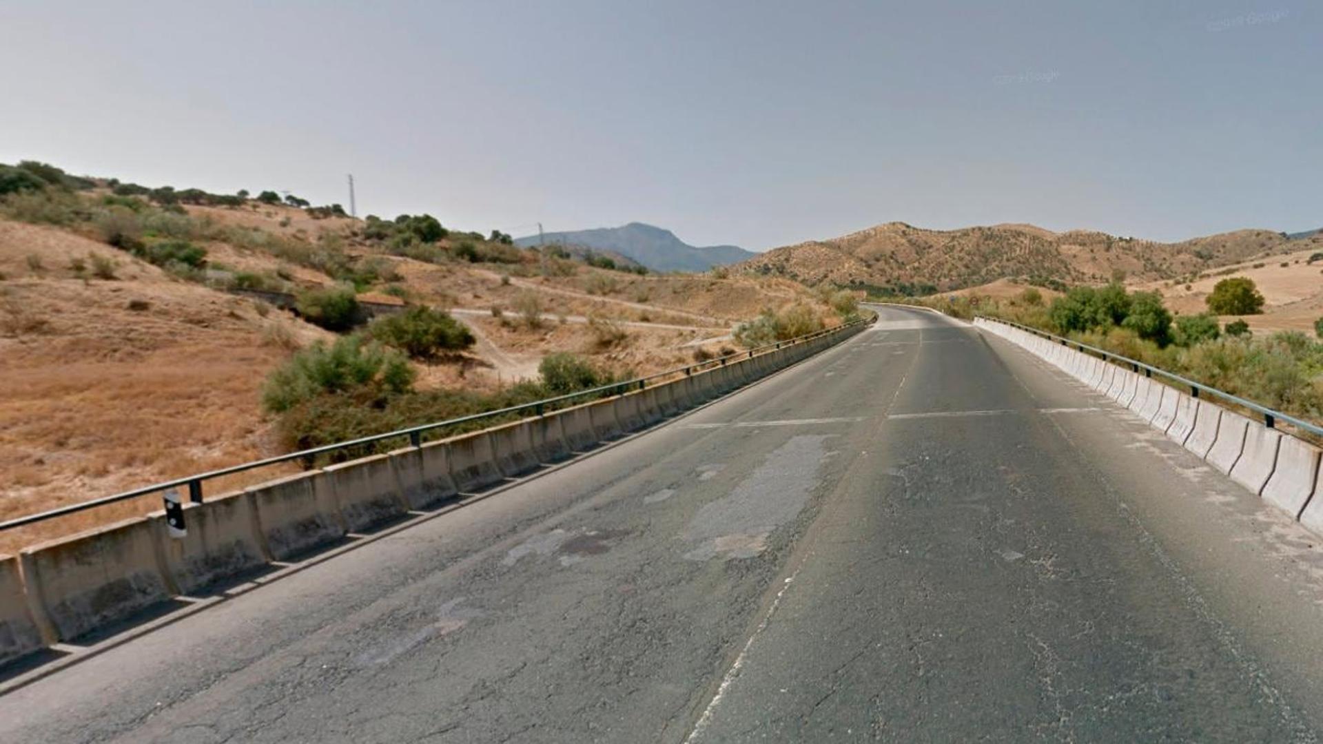 Seis heridos, entre ellos un menor, en una colisión en la A-357 en Pizarra