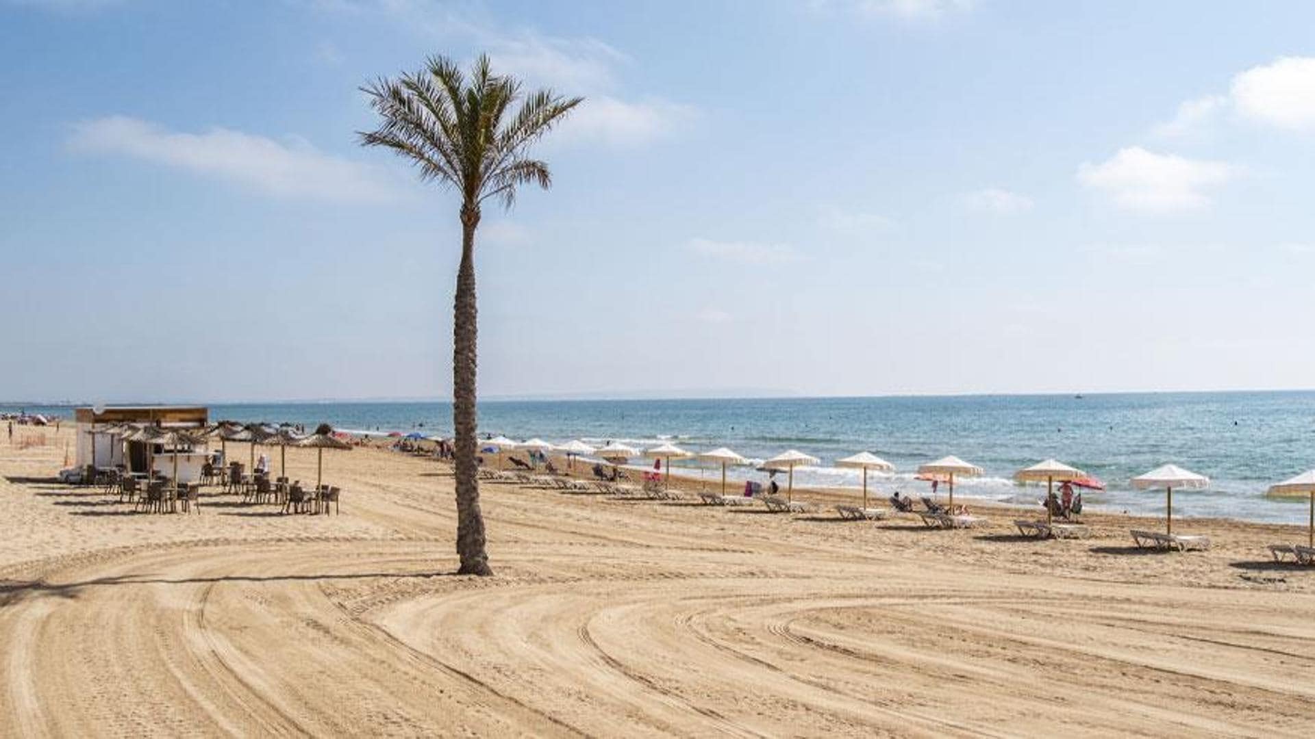 Fallece un matrimonio de 87 y 85 años en una playa de Guardamar