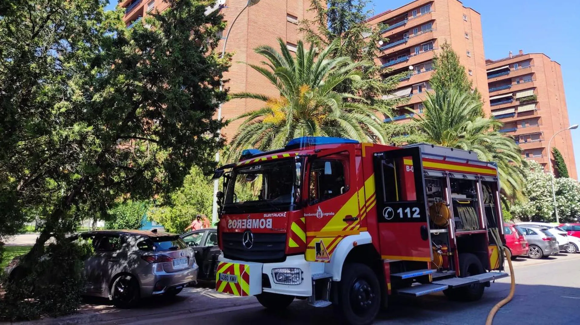Incendio en un ático de la calle Diego Velázquez en Logroño causa daños materiales sin heridos