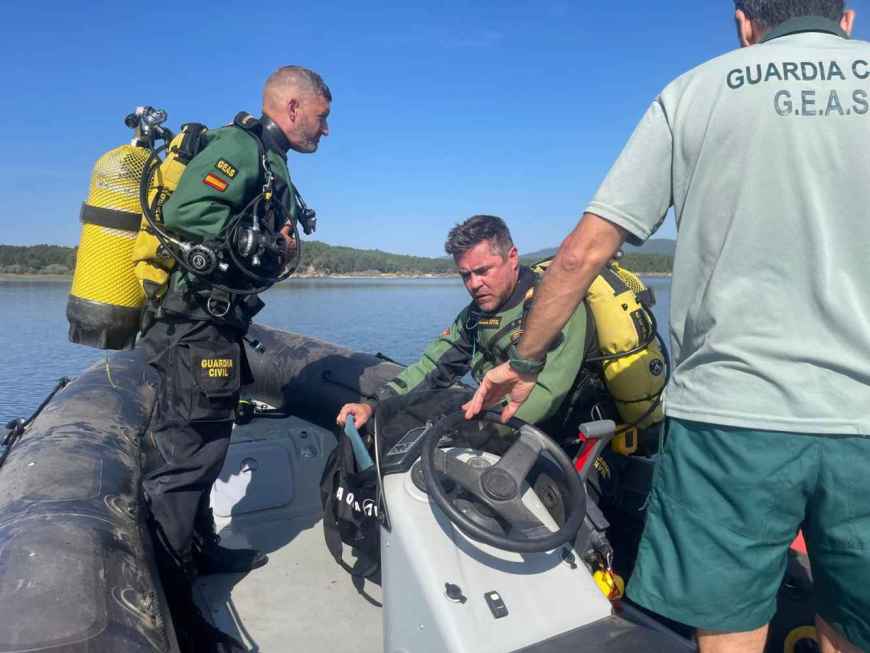 Equipo GEAS de la Guardia Civil intensifica la búsqueda del joven navarro desaparecido en el embalse de la Cuerda del Pozo