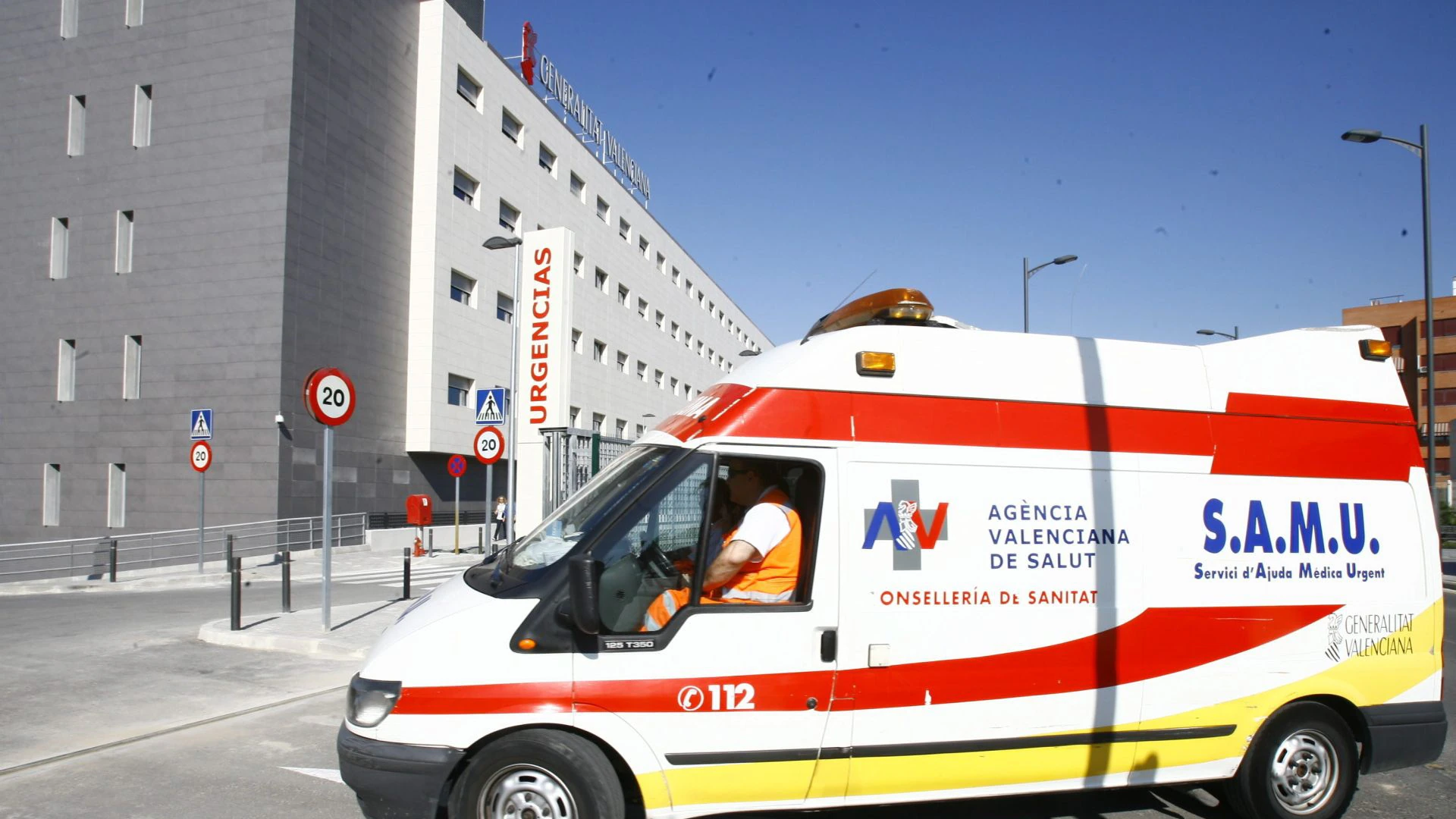 Tres personas heridas en un accidente de tráfico en Venta del Moro