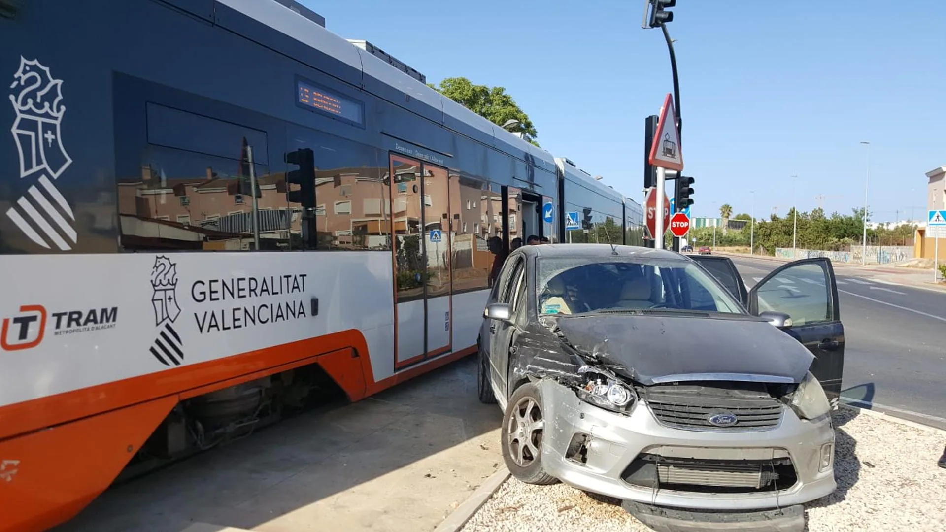 Accidente en la línea 9 del TRAM deja una persona herida en Alicante