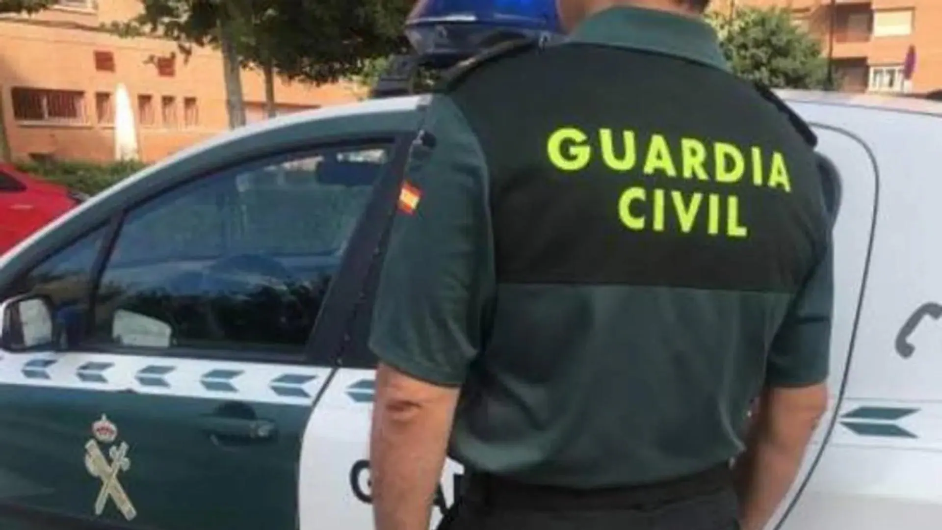 Herido un Guardia Civil por mordeduras durante la desarticulación de un punto de venta de droga en Mijas