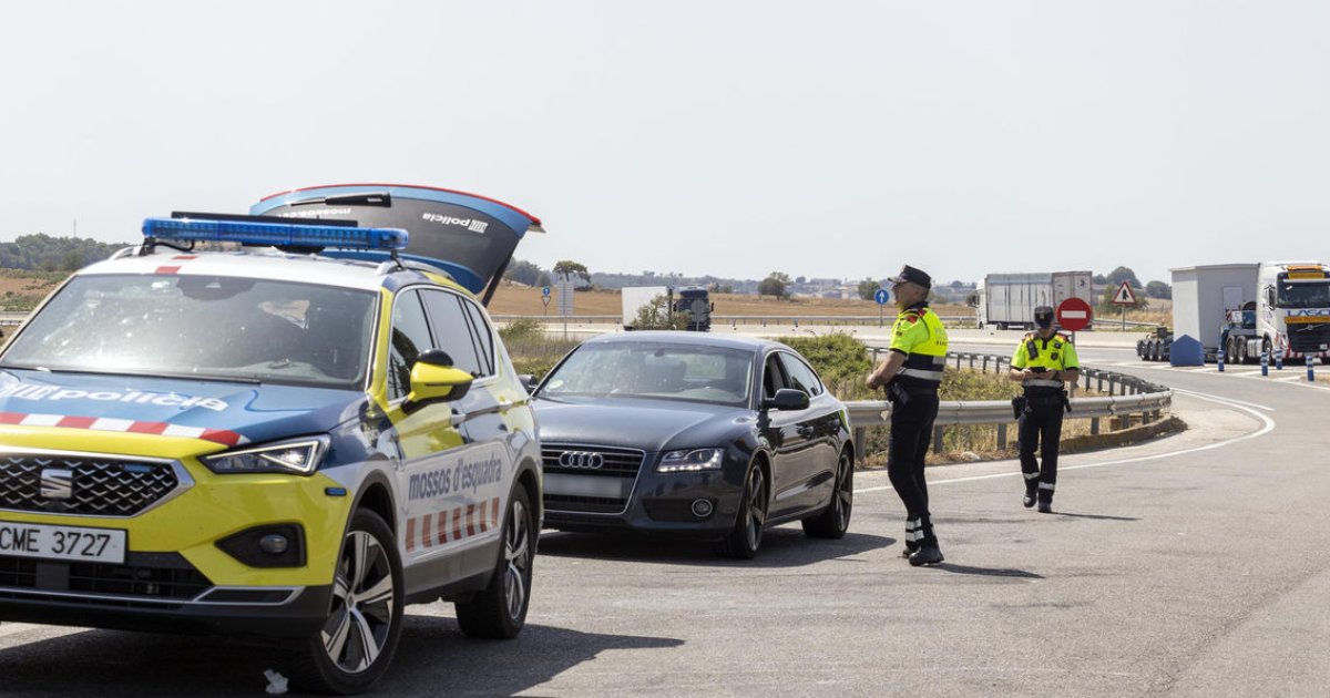Las sanciones por el uso del móvil al volante se disparan un 50% en Lleida