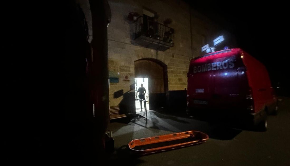 Bomberos rescatan a residente de la residencia «Virgen de la Salud» de Alcañices en Zamora