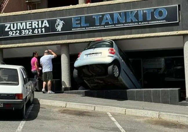 Imagen del vehículo accidentado.