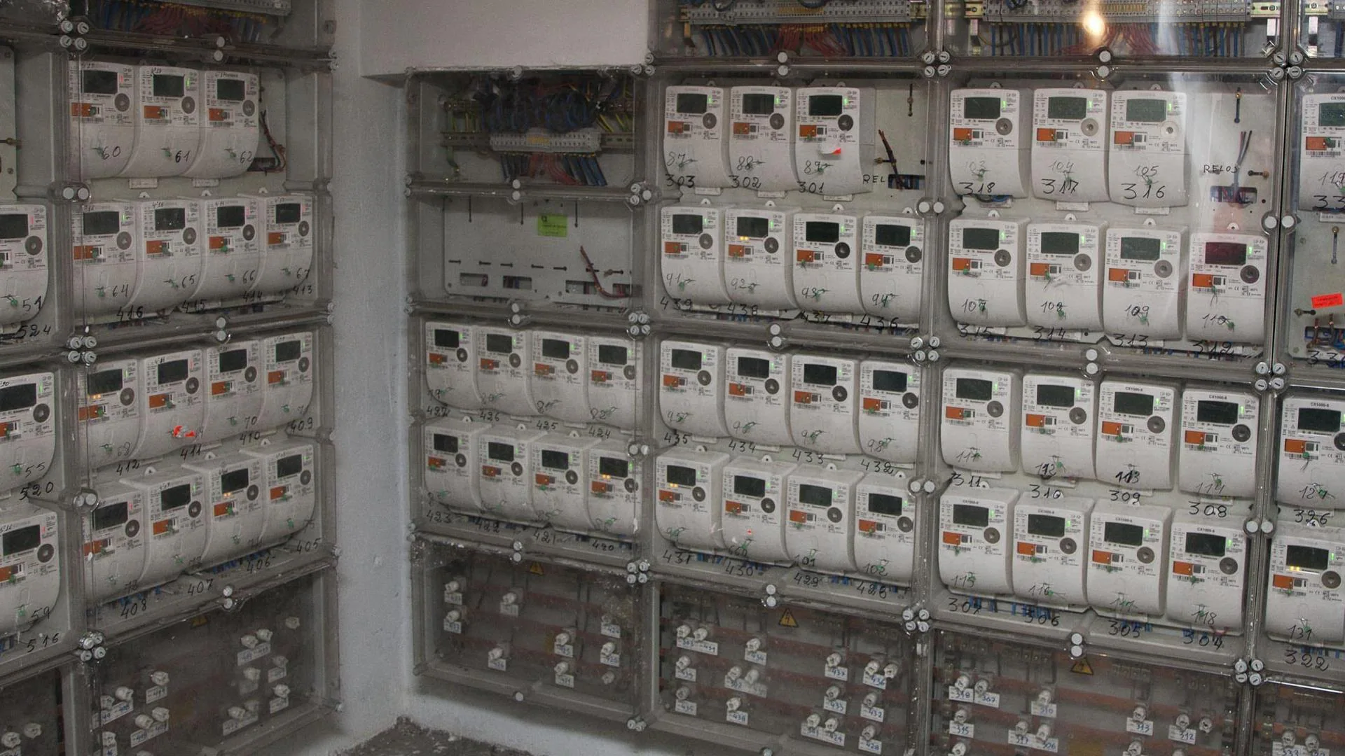 Corte de suministro eléctrico en el centro de Salamanca afecta a miles de clientes durante varios minutos