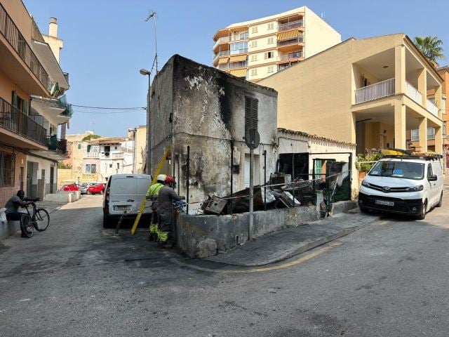 Detenida una mujer después de incendiar una casa que okupaba en el Arenal tras una pelea con su casero