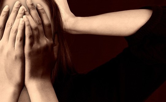 Vitoria: Encerrada en una habitación y agredida sexualmente