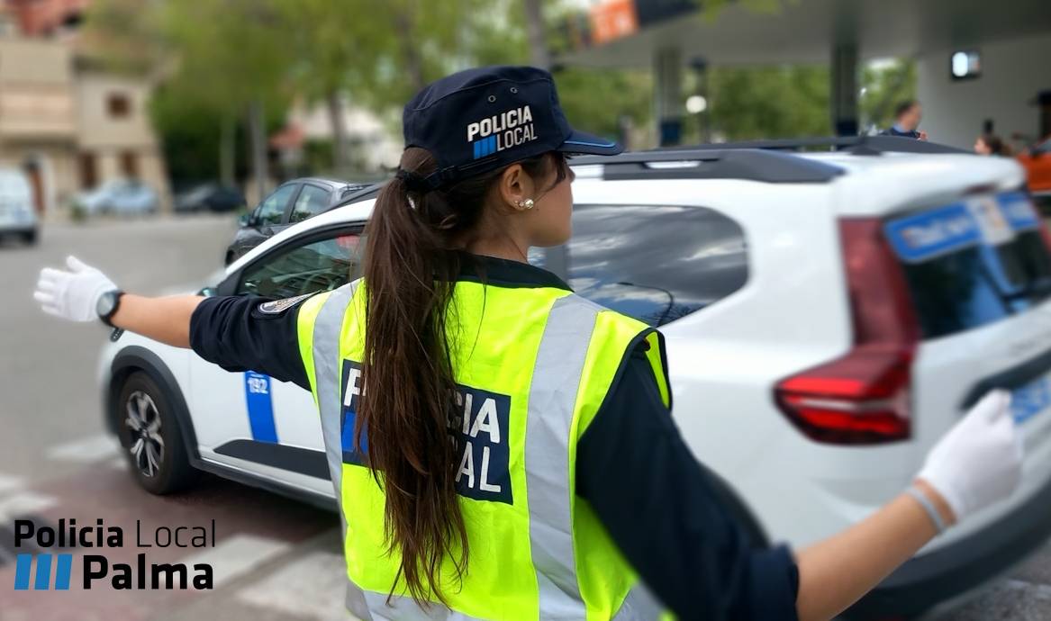 Detienen a una mujer rusa en Palma por entorpecer el tráfico y causar destrozos en vehículos mientras se encontraba en estado de embriaguez