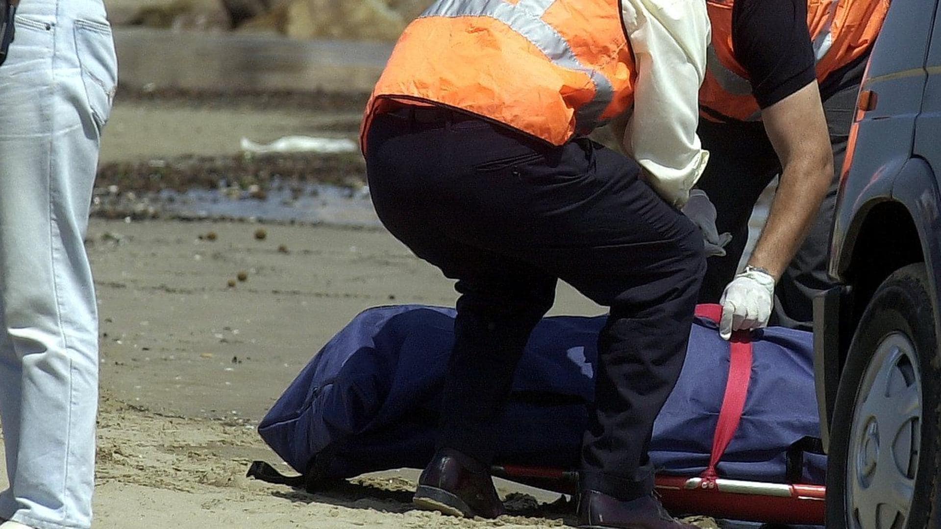 Un cadáver aparece flotando en la playa de El Perellonet de Valencia
