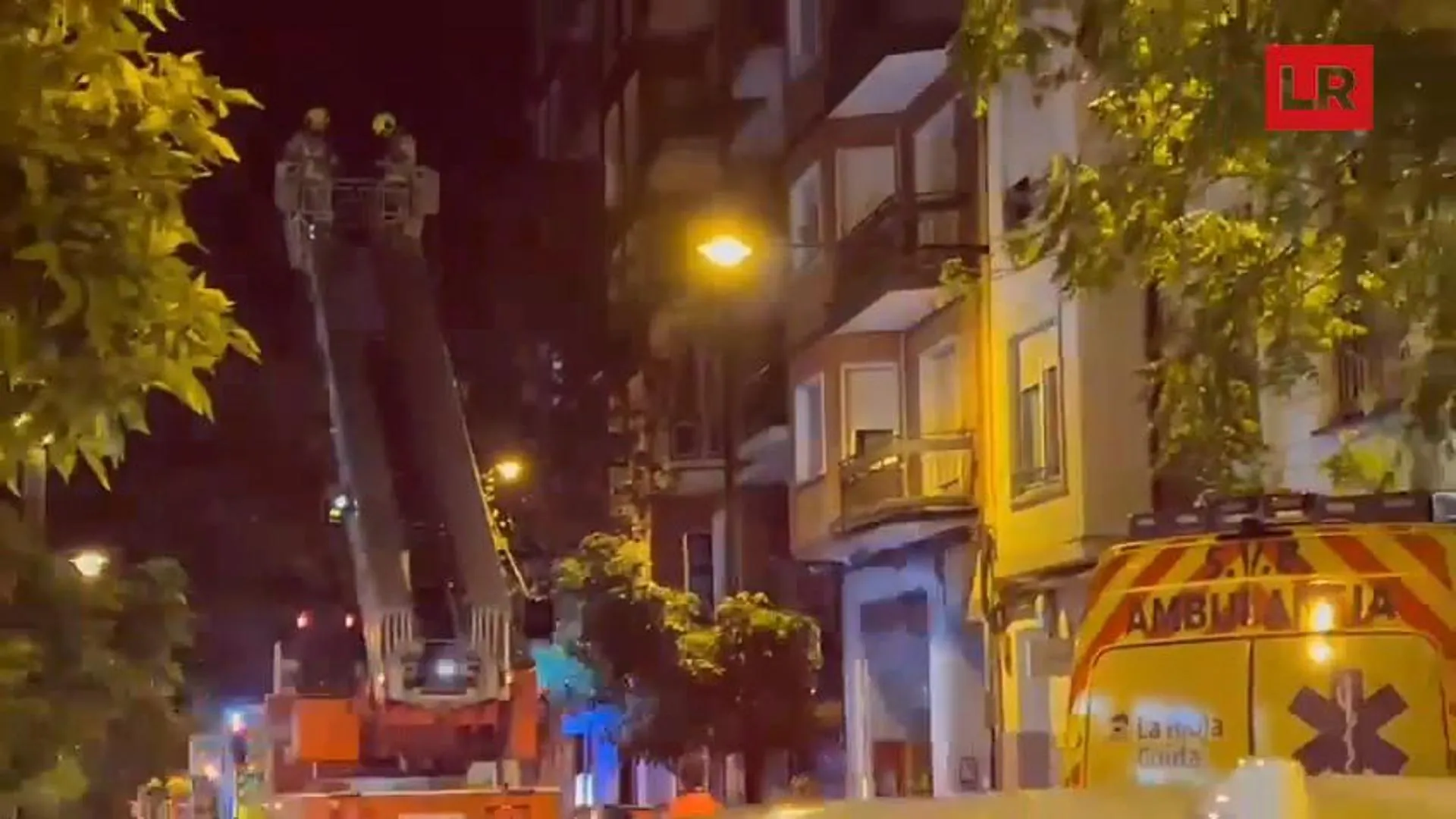 Fuerte olor a humo en la calle logroñesa Doctores Castroviejo activa la respuesta de emergencia en la madrugada