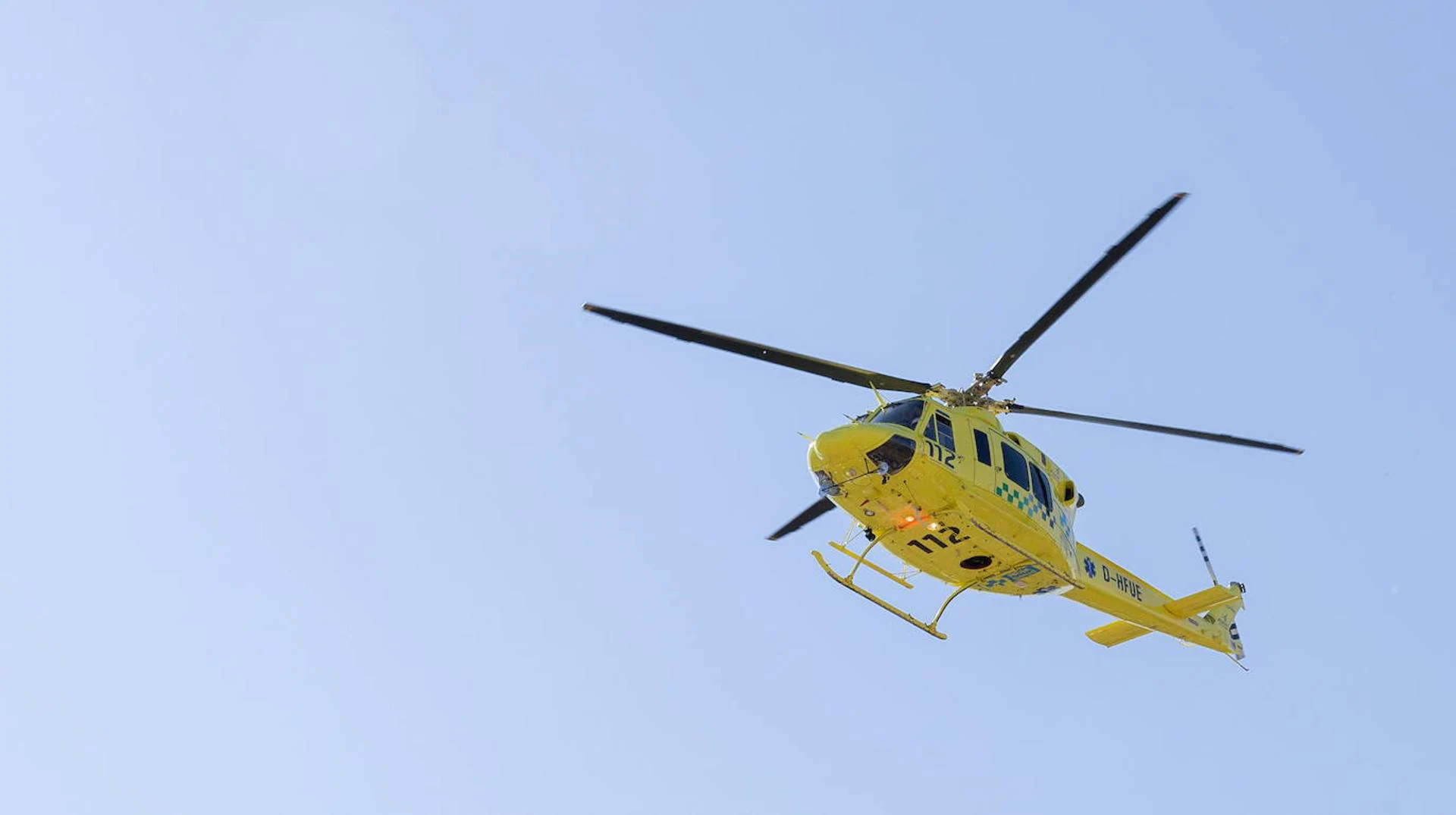 Evacuado en helicóptero un hombre tras sufrir un accidente en Villavelayo