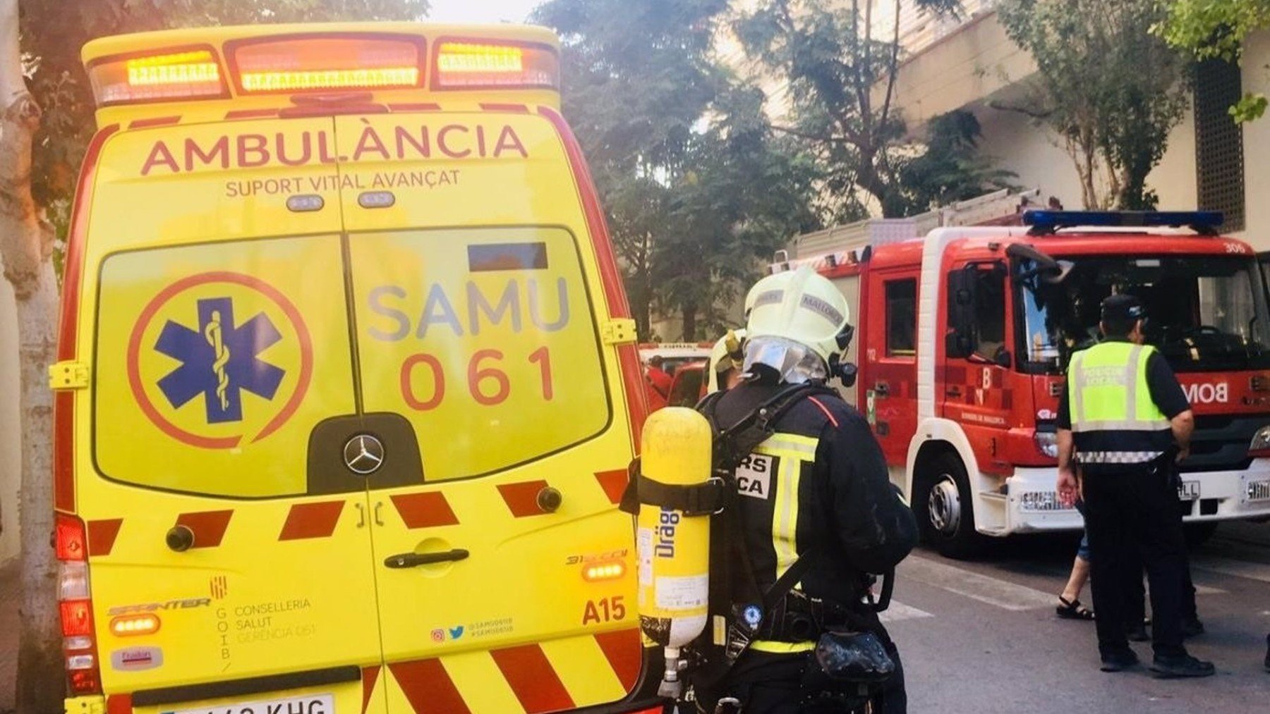Incendio en edificio de Palma deja 52 personas afectadas por inhalación de monóxido de carbono.