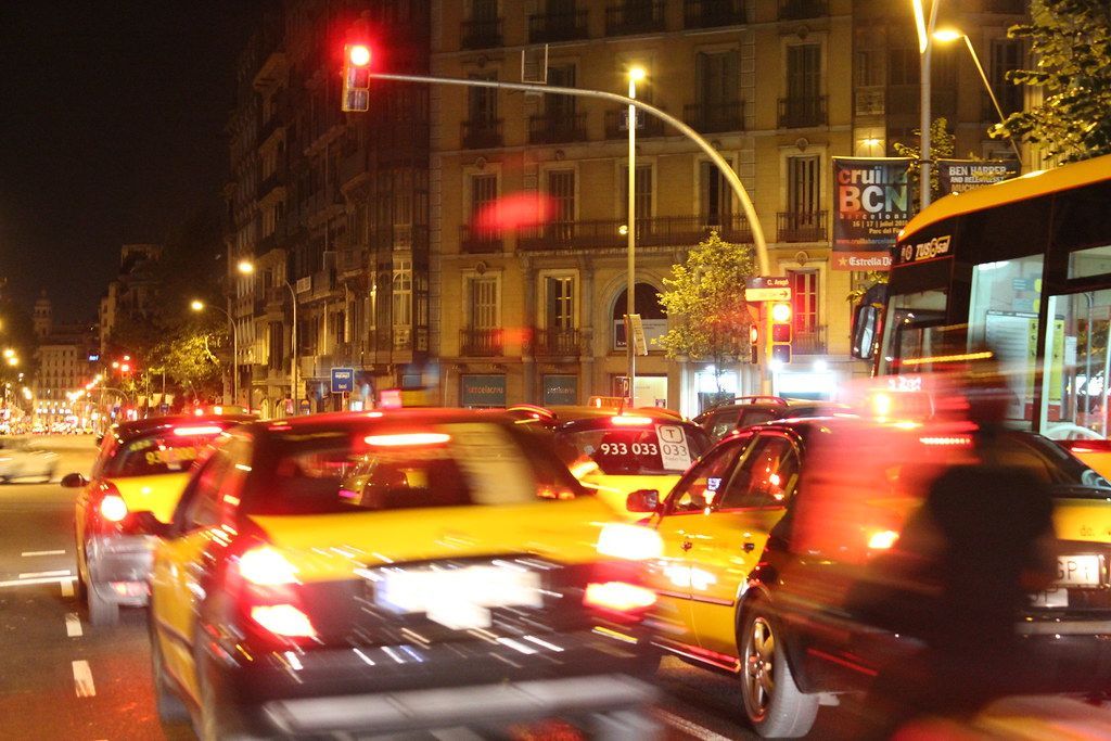 Muere hombre dentro de taxi en la carretera C-32 en Sant Boi de Llobregat: Descartan causas criminales