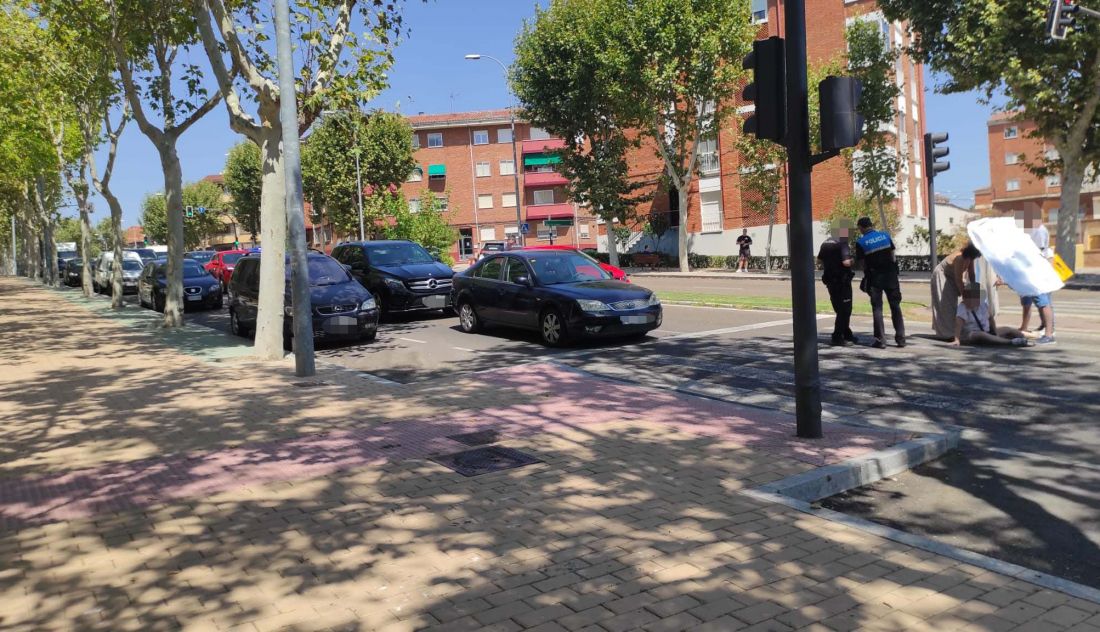 Mujer caída en medio de paso de cebra ocasiona tráfico condicionado en la avenida Cardenal Cisneros de Zamora