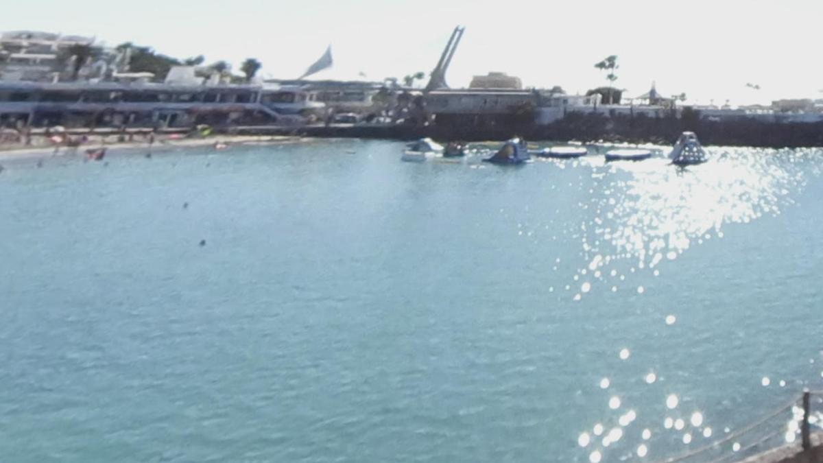 Playa de La Pinta, en Adeje, cerrada al baño este miércoles.
