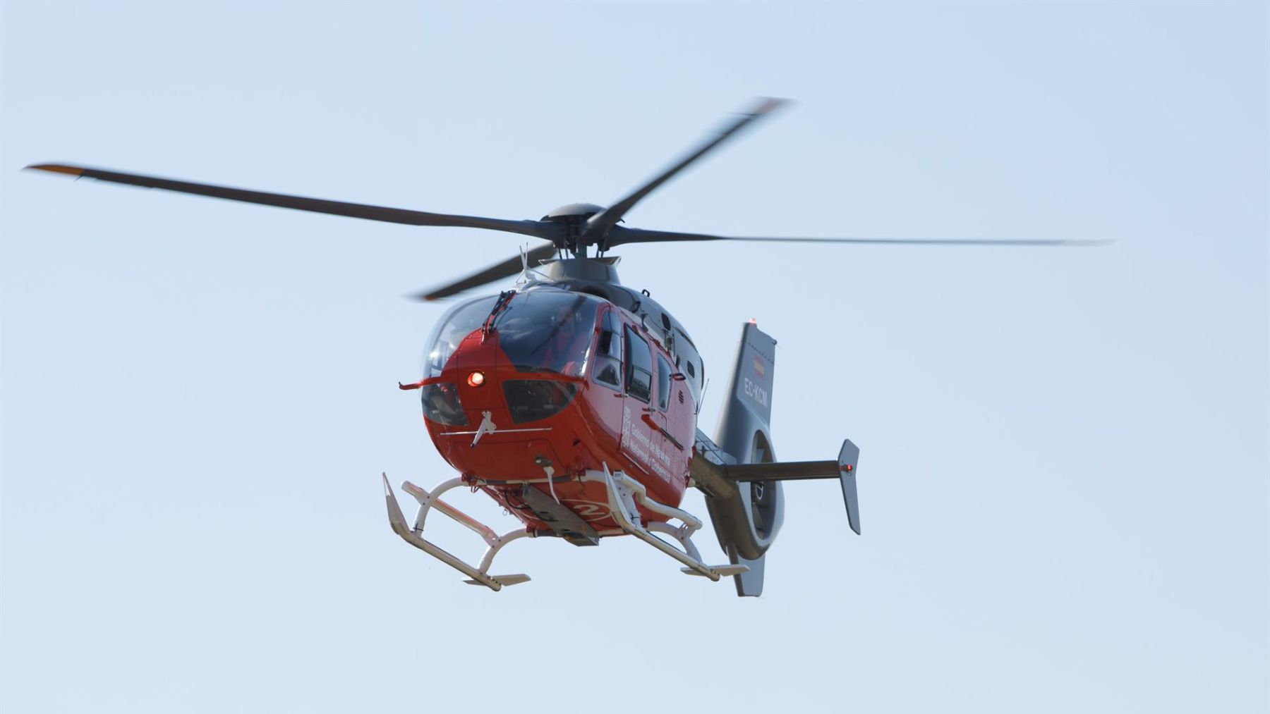 Tres adultos y una menor rescatados en helicóptero tras quedarse enriscados en un monte en Navarra