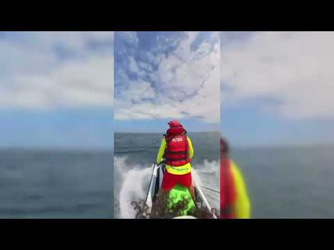 Marsave rescata a un par de menores migrantes en aguas de la bah&iacute;a sur