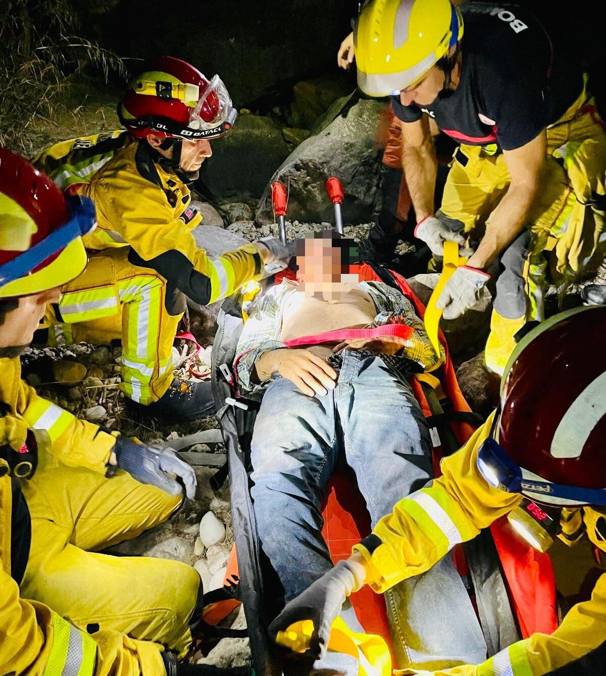 Dos senderistas son rescatados en  24 horas