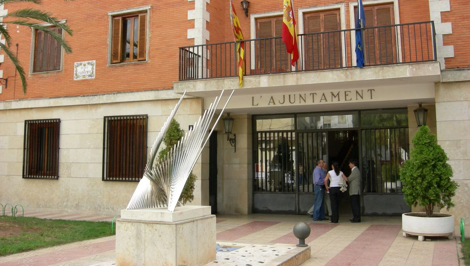 Reyerta a puñaladas durante festejos taurinos deja dos hombres gravemente heridos en El Puig