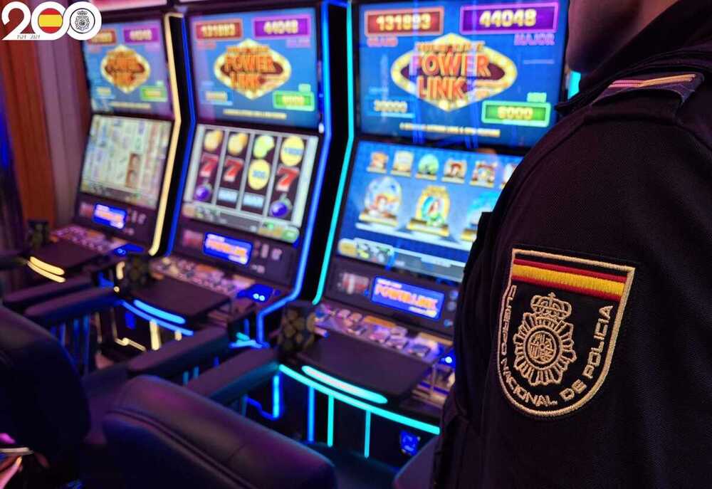 Tres detenidos tras manipular una ruleta de juego