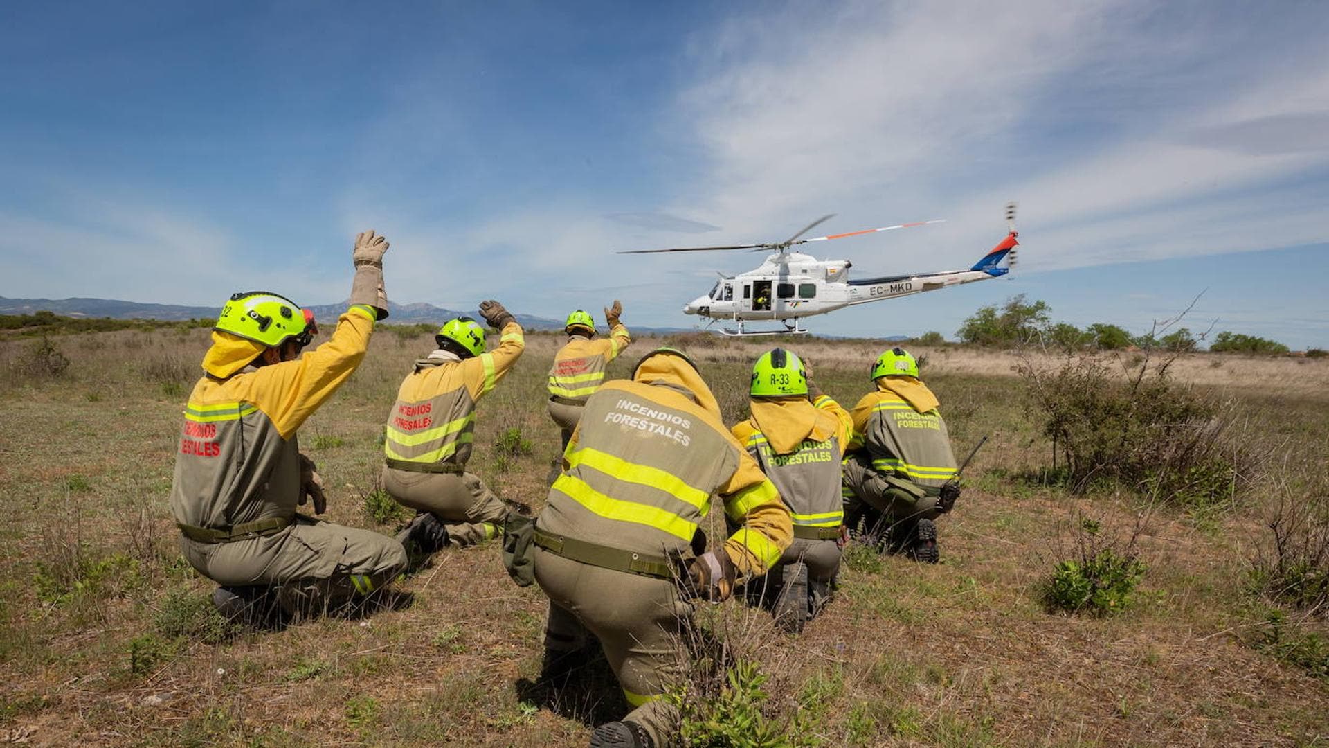 Evacuado en helicóptero al San Pedro un retén tras sufrir un accidente en Ventosa