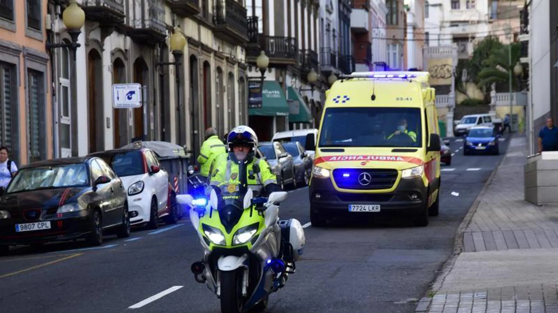 En estado crítico tras dar vueltas de campana con su vehículo en Las Palmas de Gran Canaria