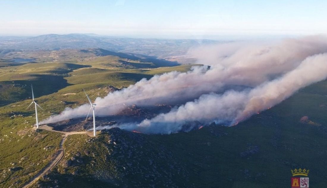 Declarado el nivel 1 de peligrosidad por un virulento incendio en Sanabria