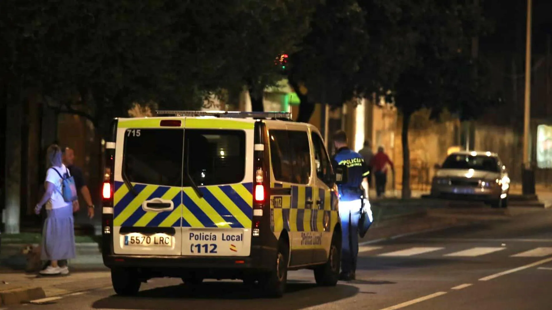 Agentes de la Policía Local intervienen por ruidos, drogas y violación de horarios en las Ferias y Fiestas