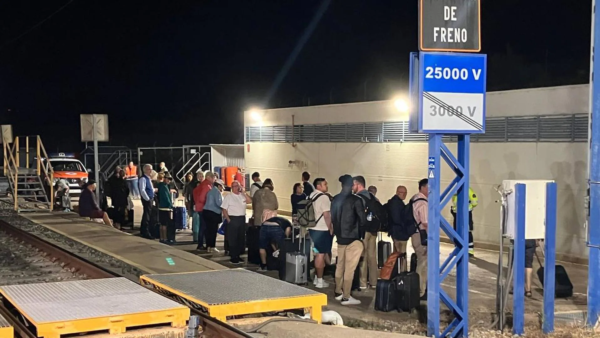 Una avería deja en tierra a casi 200 viajeros del tren Zaragoza-Logroño