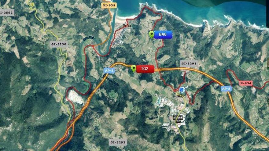 Choque entre cinco turismos y un autobús en la AP-8 deja dos heridos en Deba
