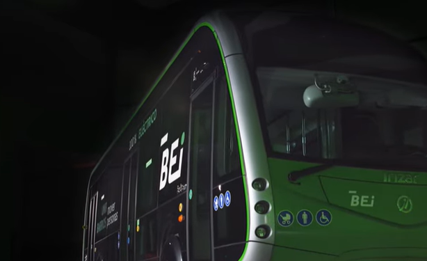 Conductor de autobús eléctrico de Vitoria es agredido por pasajero tras altercado a bordo