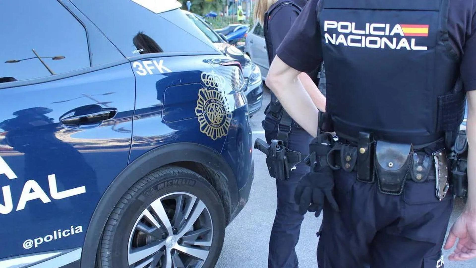 Detienen a cinco personas en agencia de viajes por estafar a decenas de clientes