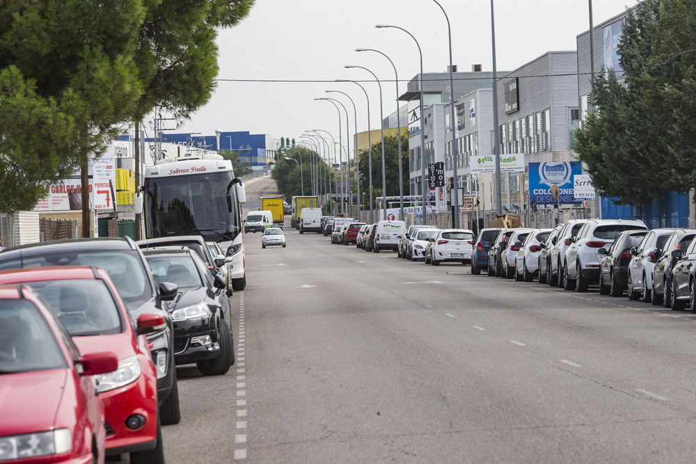 Detienen a conductor por conducir bajo los efectos de drogas y encuentran armas y drogas en el vehículo