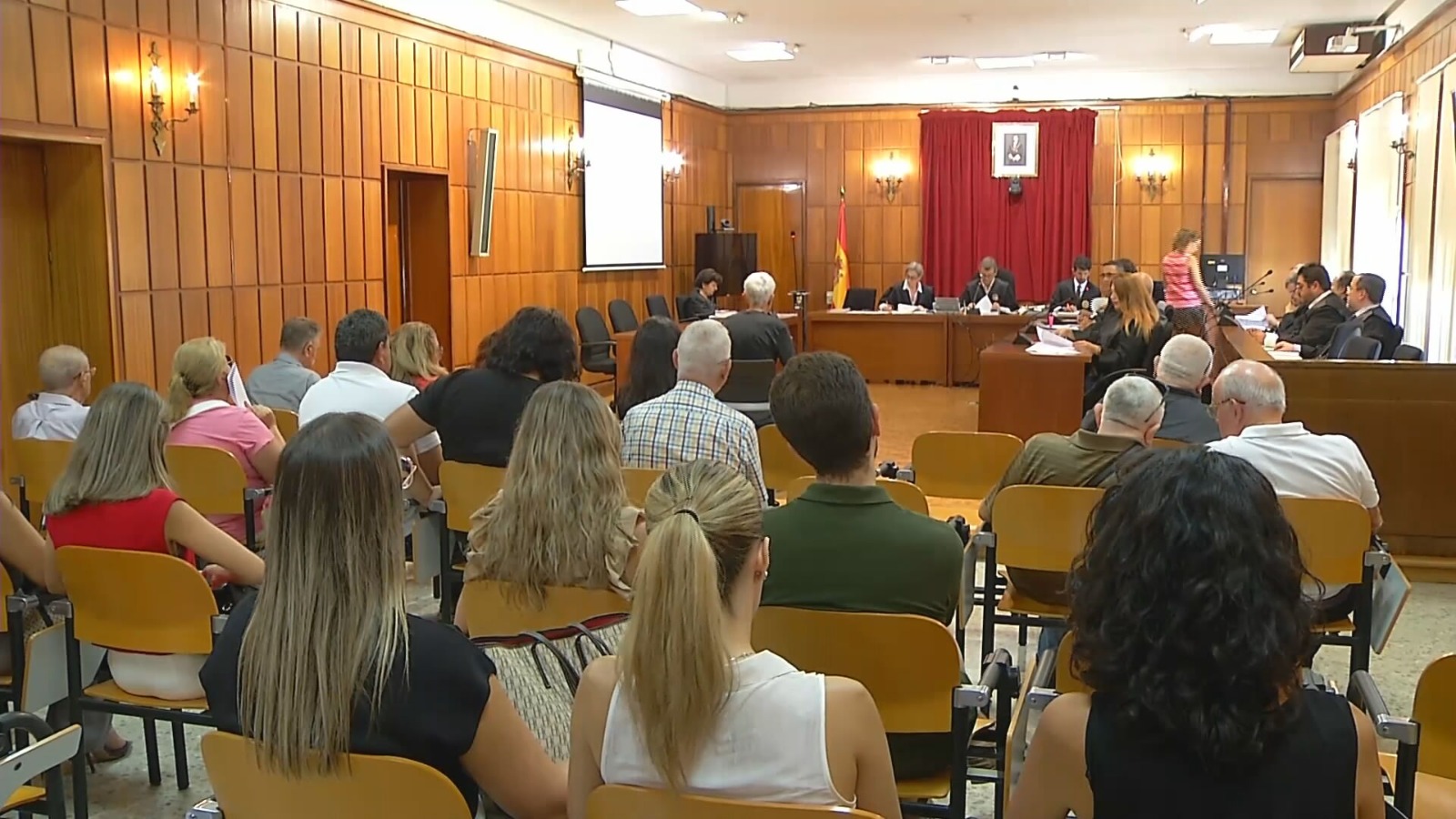 Empresarios reconocen haber pagado por sexo con menores pero evitarán prisión tras pactar con la Fiscalía