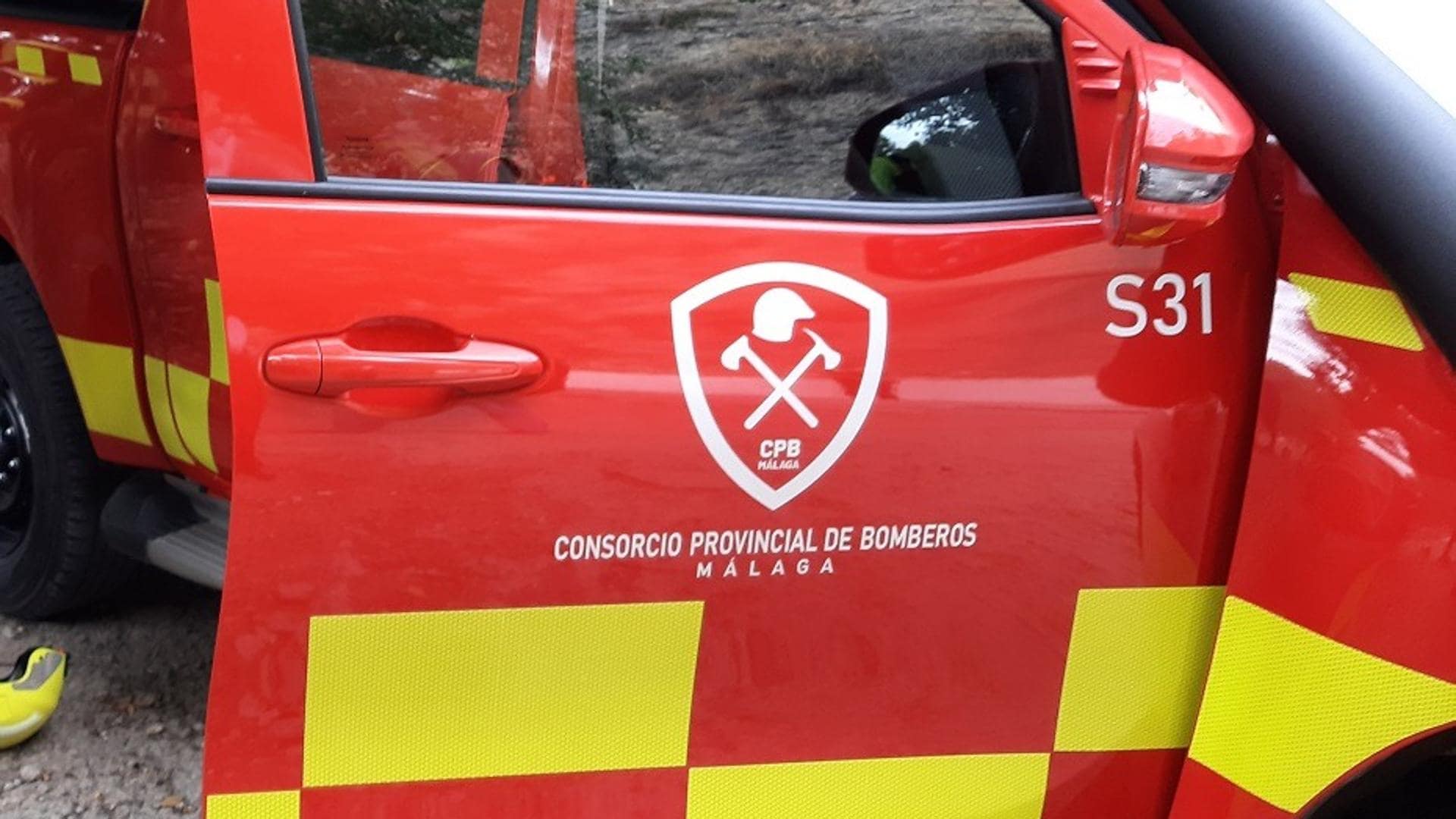 Desalojan a una veintena de vecinos de dos bloques de pisos en Fuengirola por un escape de gas