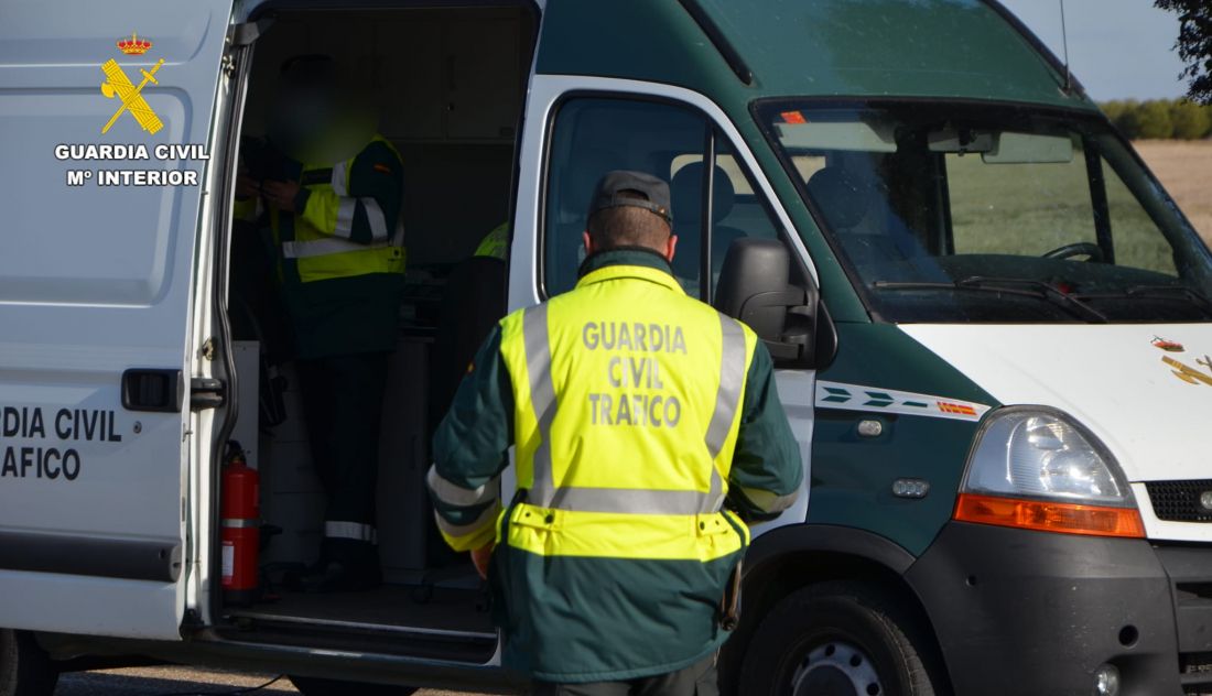Se da a la fuga tras embestir a la Guardia Civil de Zamora: conducía drogado y sin carnet