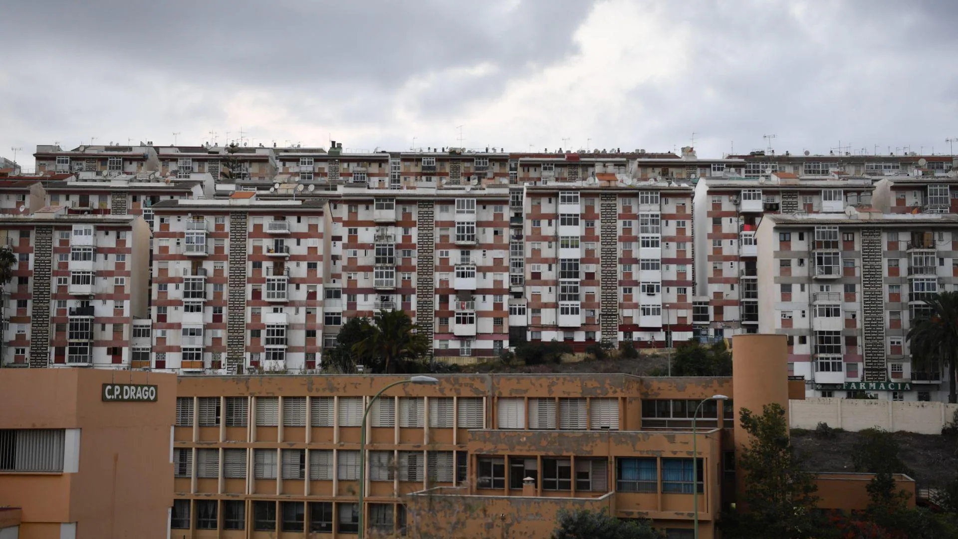 Un hombre, crítico tras sufrir una agresión con una botella rota en La Paterna