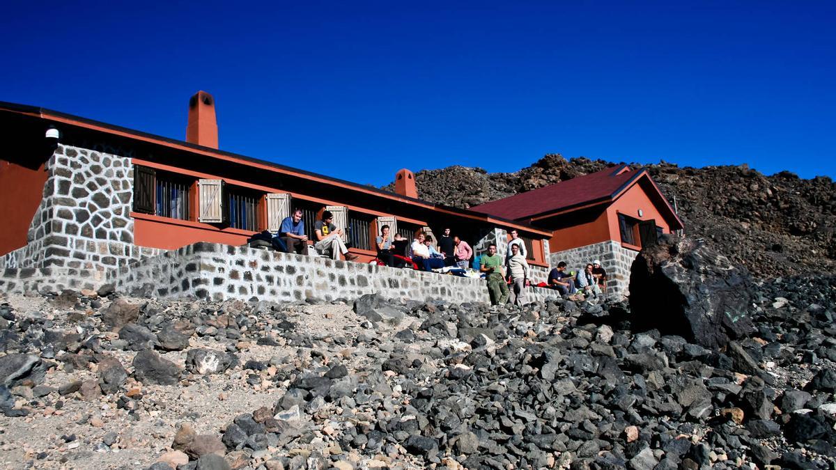 Hombre es rescatado tras sufrir un desvanecimiento cerca del refugio de Altavista en el Parque Nacional del Teide