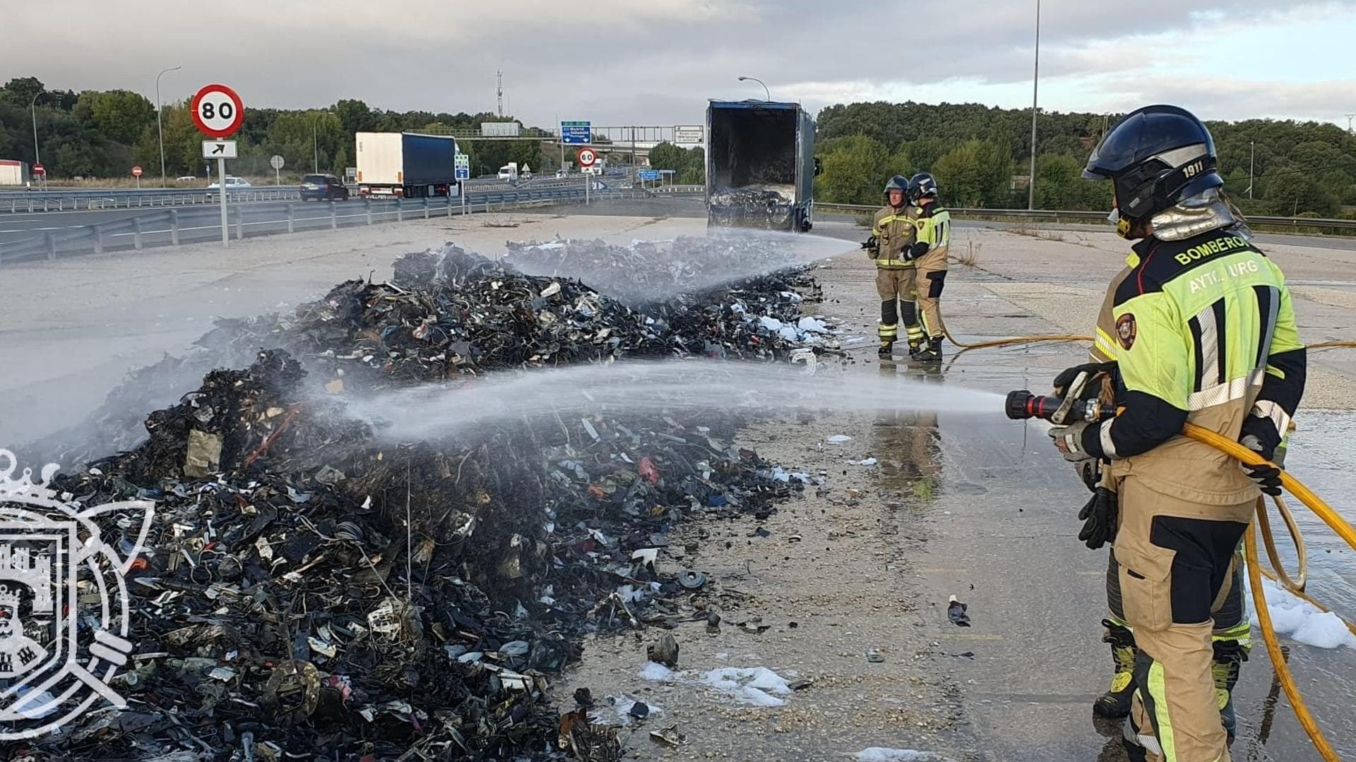 Sucesos en Burgos: Sofocan el incendio de un camión
