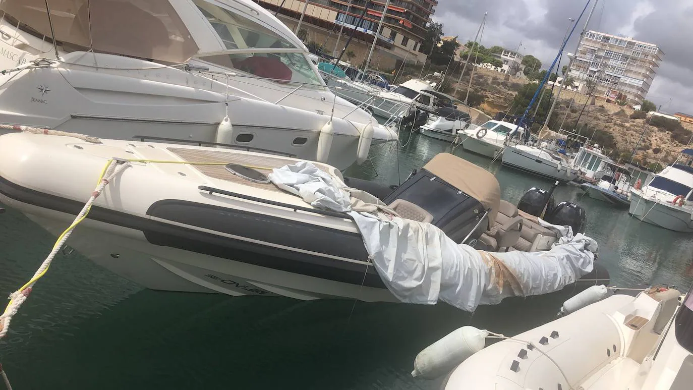 Un nuevo detenido en El Campello por intentar robar una lancha para traficar con drogas y migrantes desde Argelia