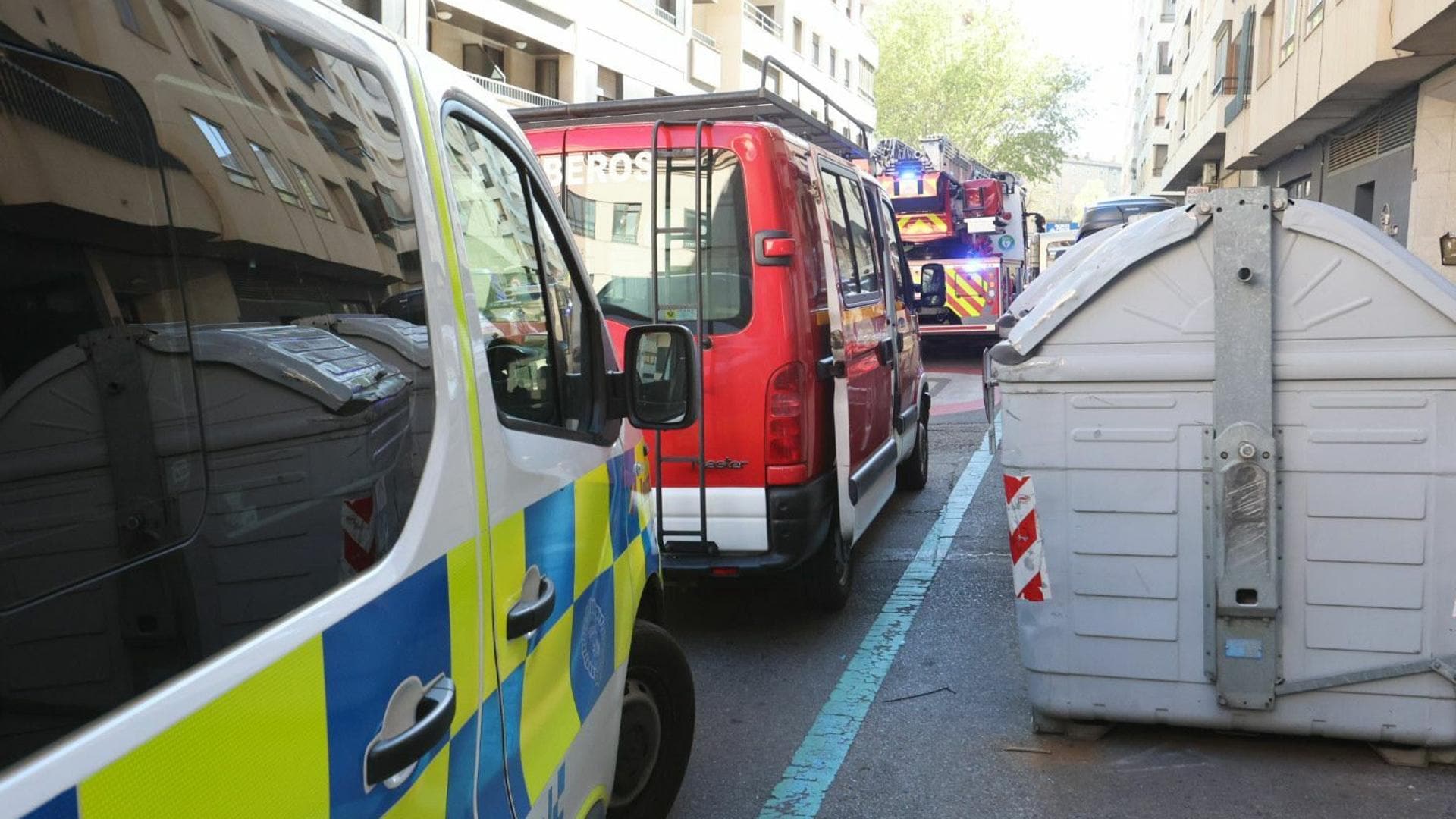 Nuevo incendio en una casa en Salamanca con otra mujer trasladada por humo al hospital y varios vecinos desalojados