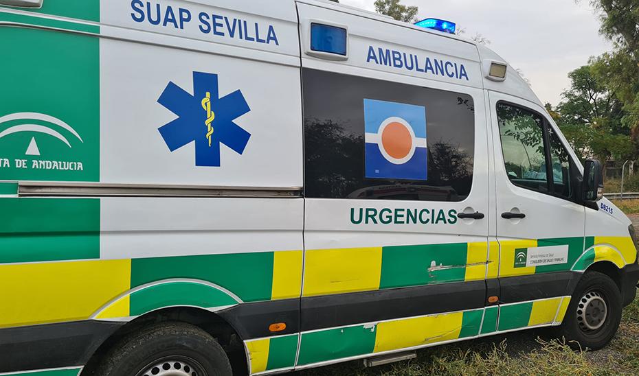 Una ambulancia de emergencias. - 112