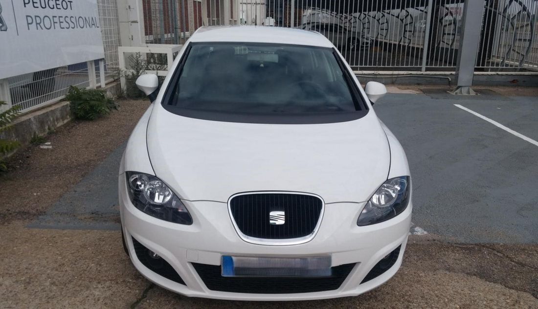 Aparece en un camino el coche robado en Zamora