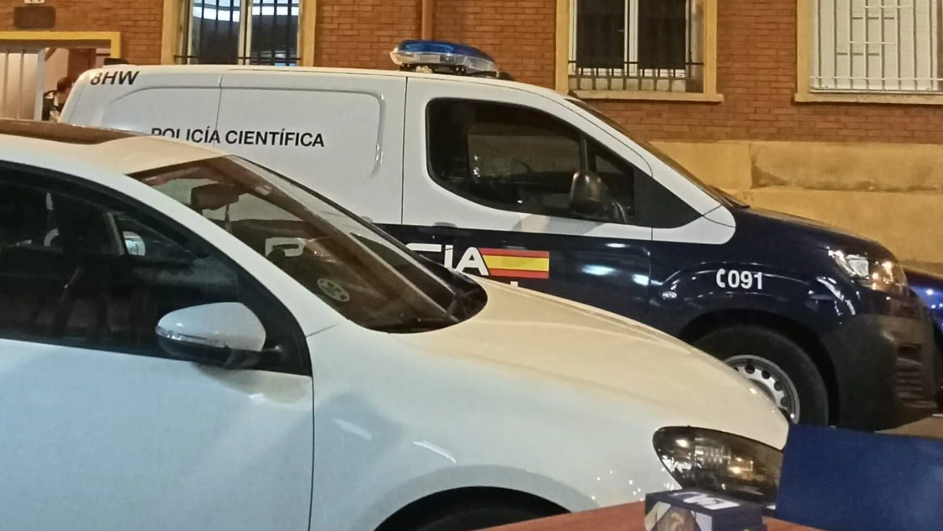 Despliegue policial en Logroño en la calle Beatos Mena y Navarrete