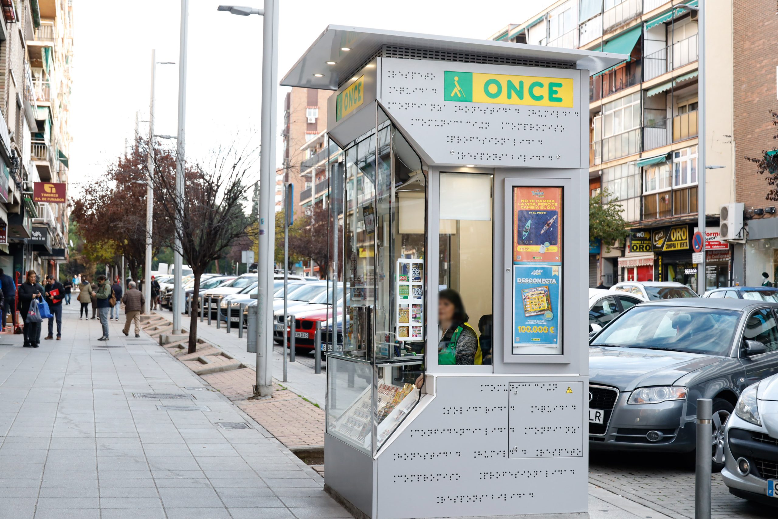 Roba boletos de la ONCE a un vendedor ciego y la Policía le pilla intentando cobrar un premio