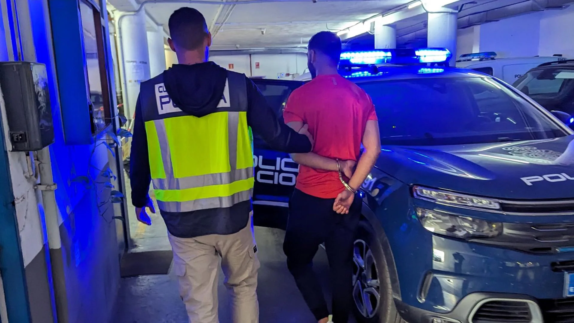 Un detenido tras frenar una organización dedicada a la venta de droga en coffees shop en Marbella
